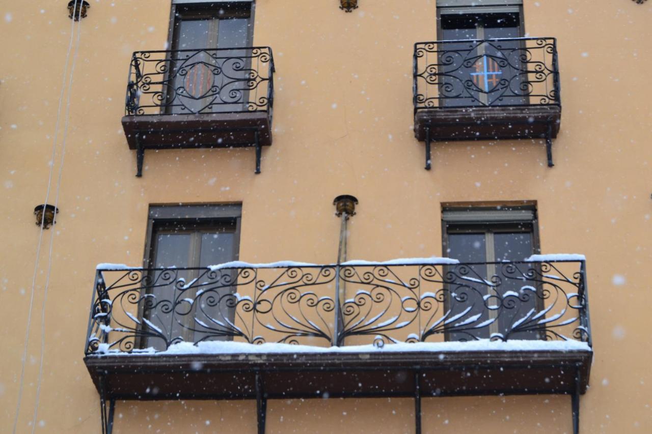 Hotel Bellavista Bellver De Cerdanya Exteriör bild