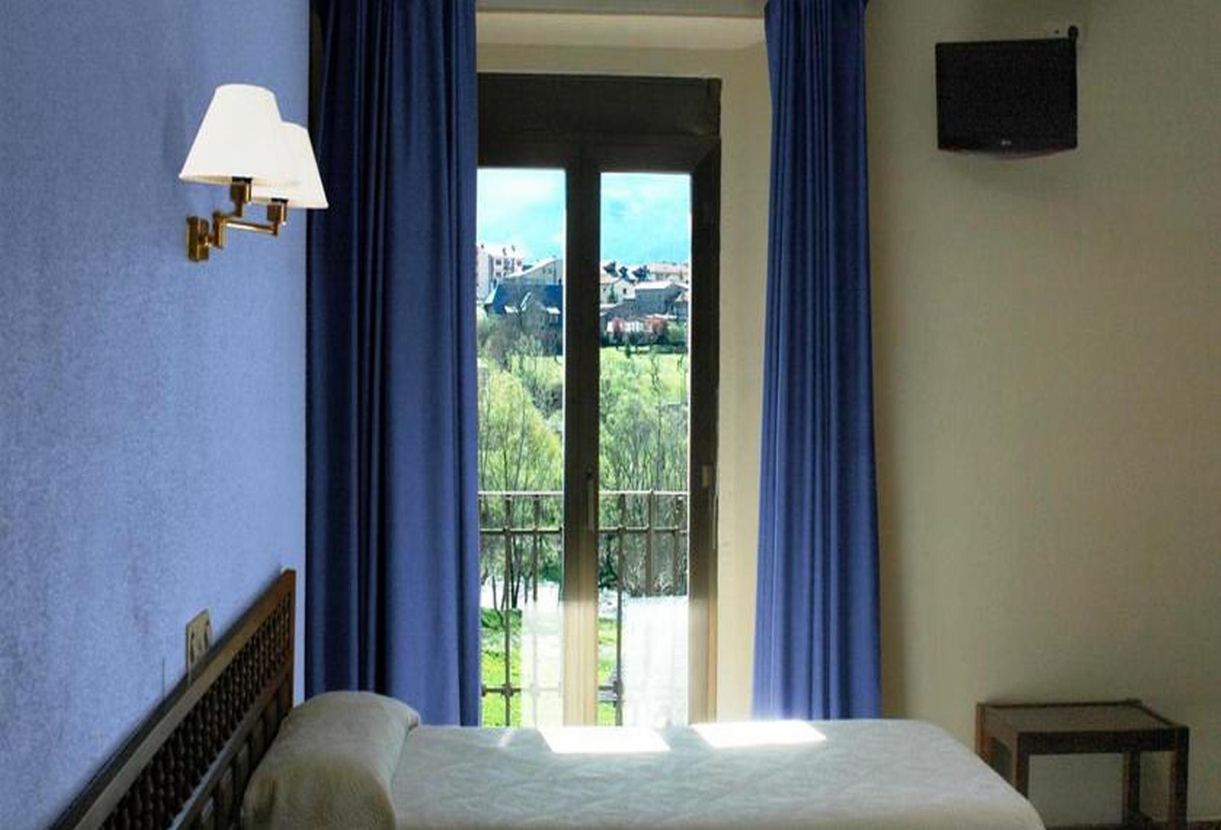 Hotel Bellavista Bellver De Cerdanya Exteriör bild