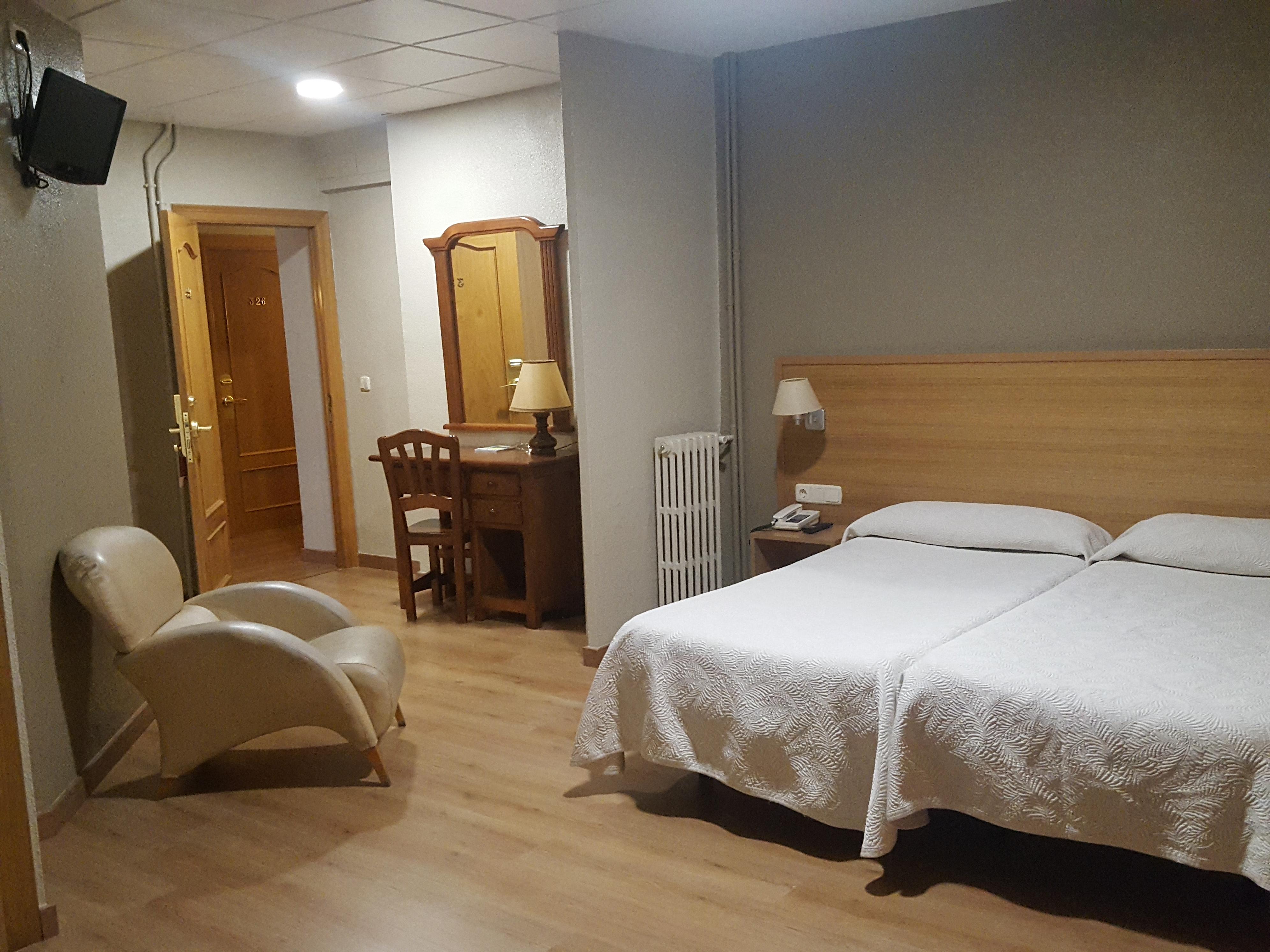 Hotel Bellavista Bellver De Cerdanya Exteriör bild